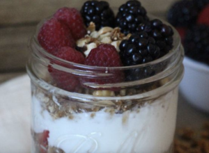 Healthy Breakfast Recipes: Berry Parfait